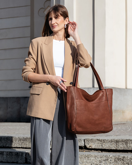 Duża torebka shopper skórzana z kieszenią zewnętrzną czekoladowy brąz - Marco Mazzini